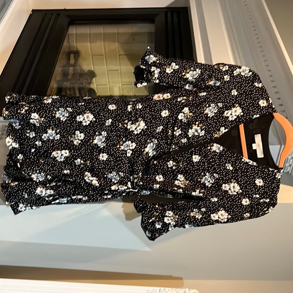 LOFT wrap romper. Dress illusion. - Picture 1 of 8